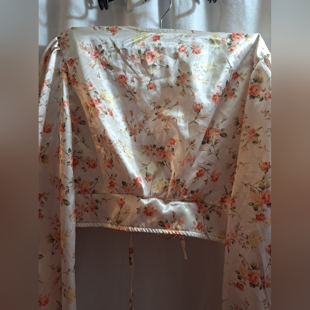 Cider floral blouse open back size small - Picture 2 of 5